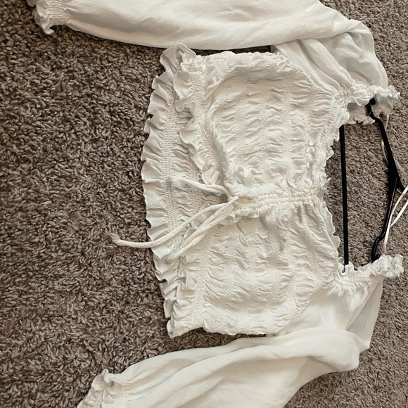 Smocked crop top - Picture 2 of 3